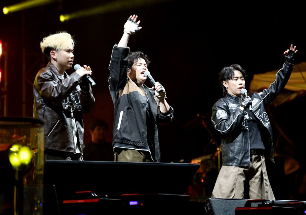 MR.DIY 20周年庆演唱会|茜拉陷“被攻击”风波叹登台表演不容易