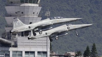 RF-5E除役 RF-16接手守护台湾领空安全
