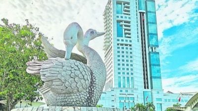 我們的地標 / 天鹅雕像