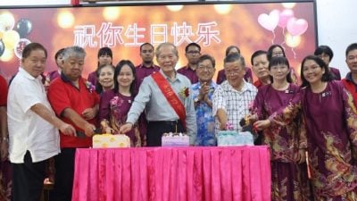 刘世燕：LED屏减轻教师负担 大幅提升学习体验