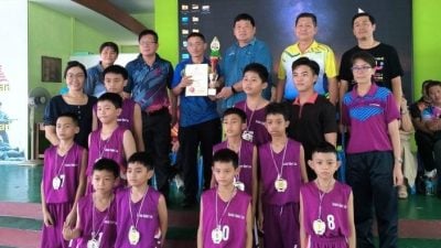 诗巫省小学联篮赛 . 荣光称王中华封后