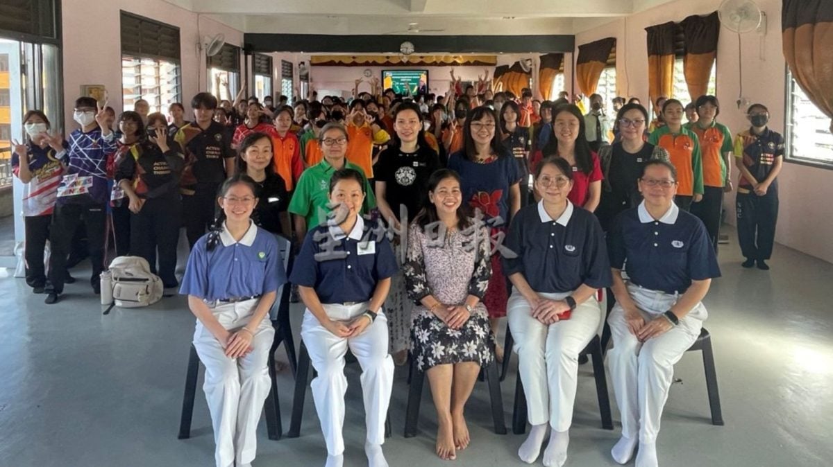 （古城版）学海学记-武吉峇汝中学邀慈济人举讲座