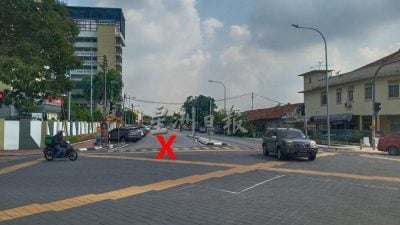 纾缓放学时段严重堵塞   试跑3个月“只出不能进”