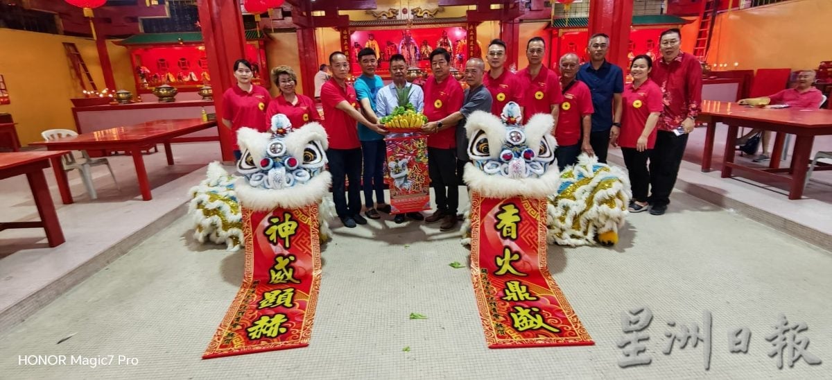 关丹华团联合会副会长石全伟赞扬关丹广福庙庆祝2025年大伯公千秋宝诞，因庆祝宝诞活动不仅展现了庙宇的凝聚力，也强化了社区的团结与信仰的力量