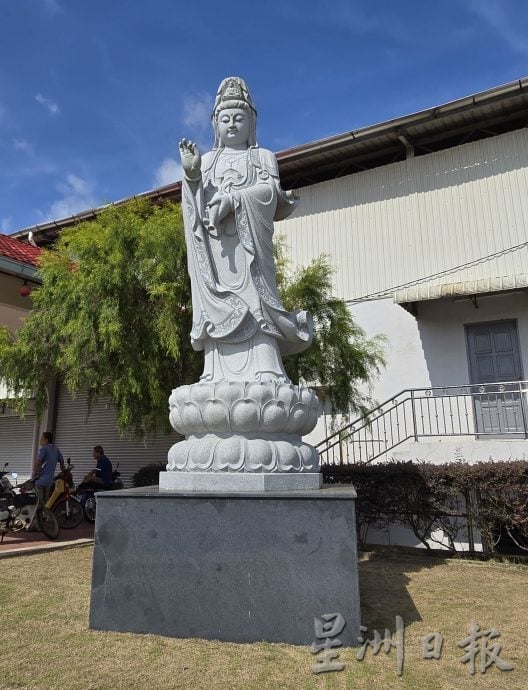（古城第2版主文）《庙堂之旅》─观音庙及百年拿督公亭 华巫守护神镇守安乐新村