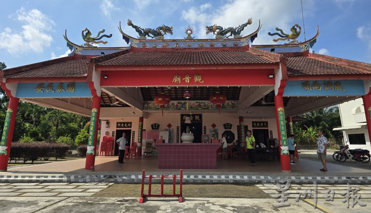 （古城第2版主文）《庙堂之旅》─观音庙及百年拿督公亭 华巫守护神镇守安乐新村