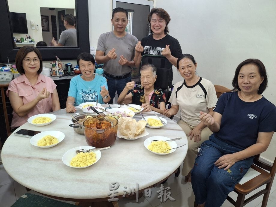 （私房好菜）孝子为母下厨，秀出最拿手“马来甜辣鸡”