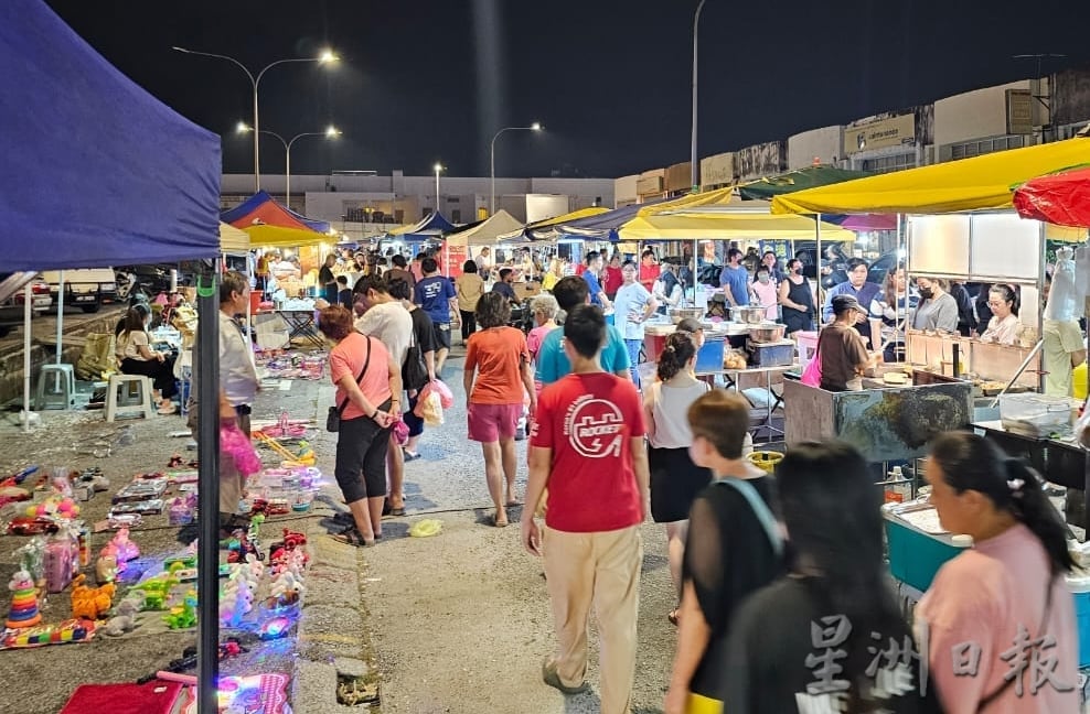 市厅取缔转租执照借摊位 无牌小贩抢占怡夜市