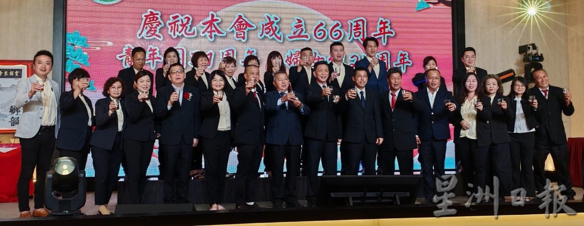 (已签发)柔:峇云诏东会馆出版65周年特刊 《乡韵》欢迎会员领取