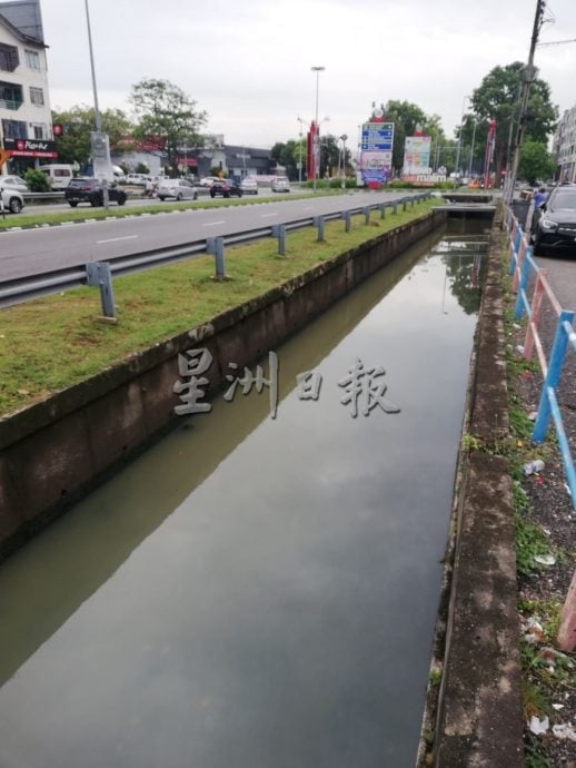(古城封面副文)市政厅拨款进行防洪工程
