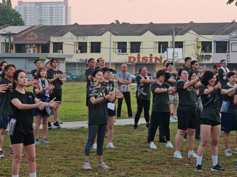 （古城第三版主文）250人参与马六甲站VegRun，做公益也推动蔬食达到环保目的