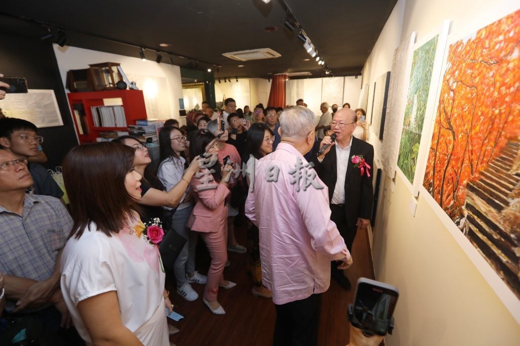请签发,早报头-大都会/黄和平画展/7图
