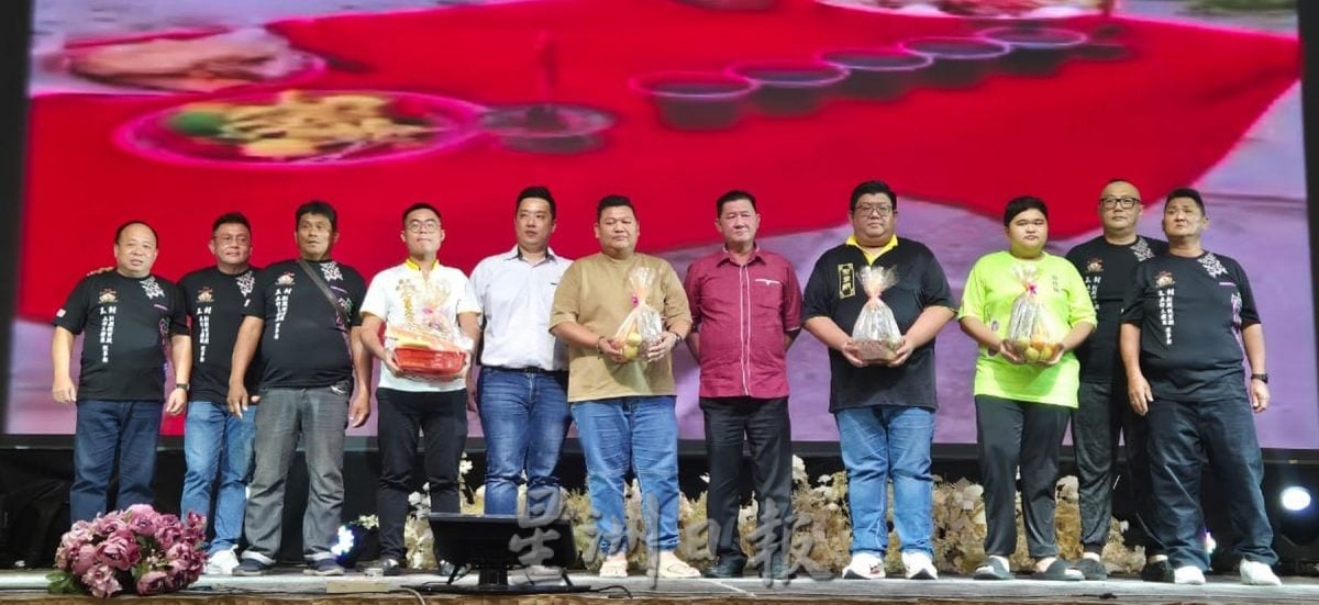(古城第六版主文)土灯庙联欢晚宴