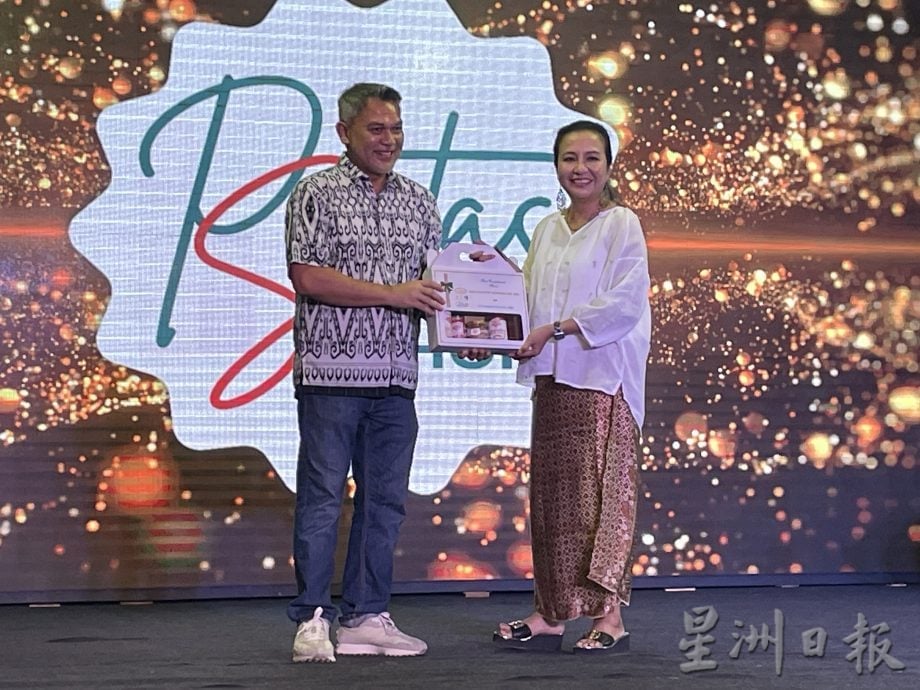 **已签发**柔：头条之一：结合大自然健康互动和艺术 首届丛林艺术节落幕 