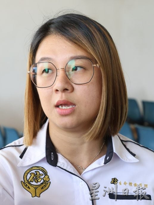 （供星洲网）全国版/一家三口陈尸家中案 | 获赞助身后事全部费用，死者3人在社会温情中火化告别