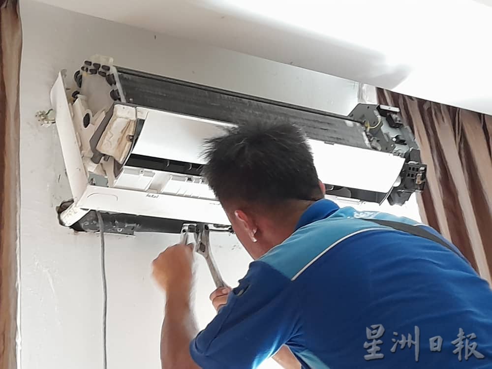 霹:请签网/第二版头/天气酷热需求大增 洗冷气机需等3至7天