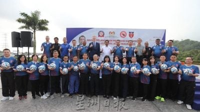 柔华小足球训练计划开跑 450学生36教师参与
