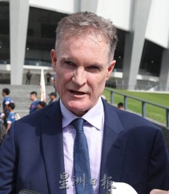 **已签发**柔:封面:柔华小足球训练计划开跑 450学生36教师参与