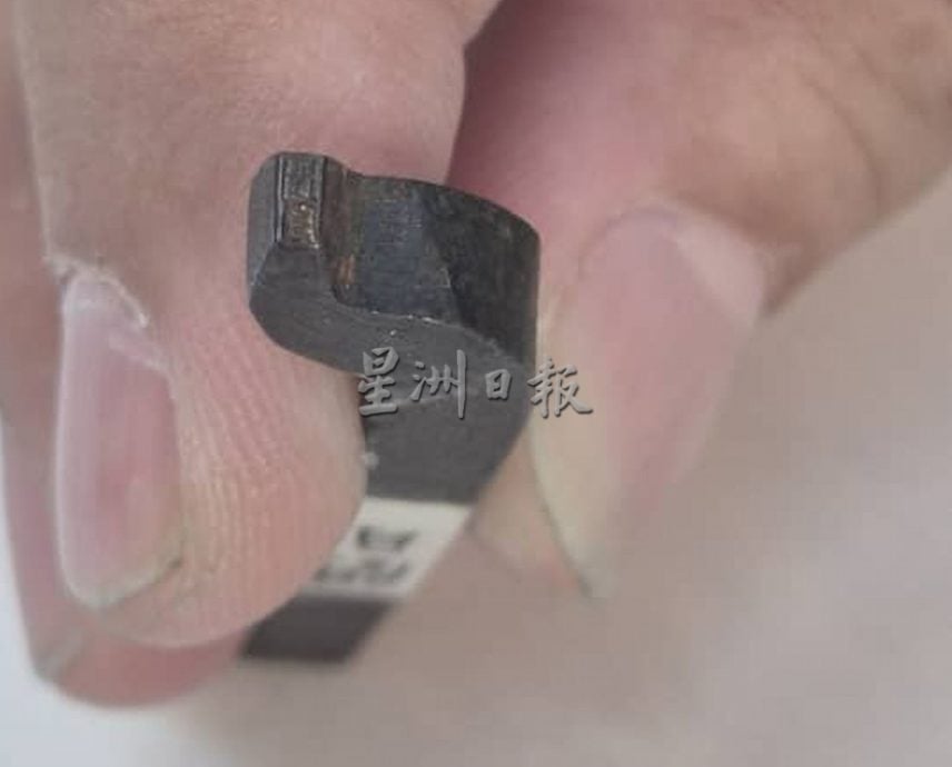 闰月买饰品赠老人家添福添寿