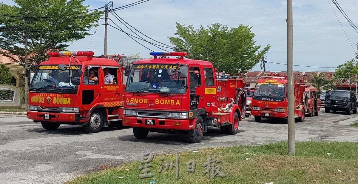 王瑞美大队长永别了 消防车开路 全村数百村民相送  