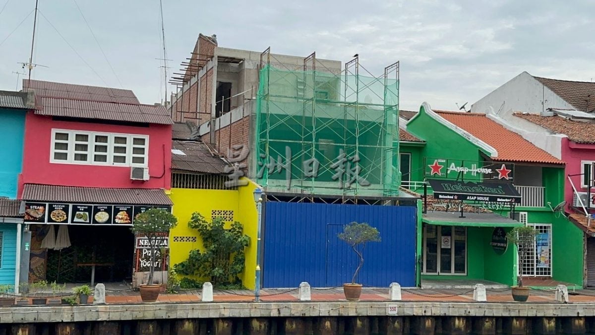 吉灵街老屋现3层楼建筑 火箭议员促当局彻查