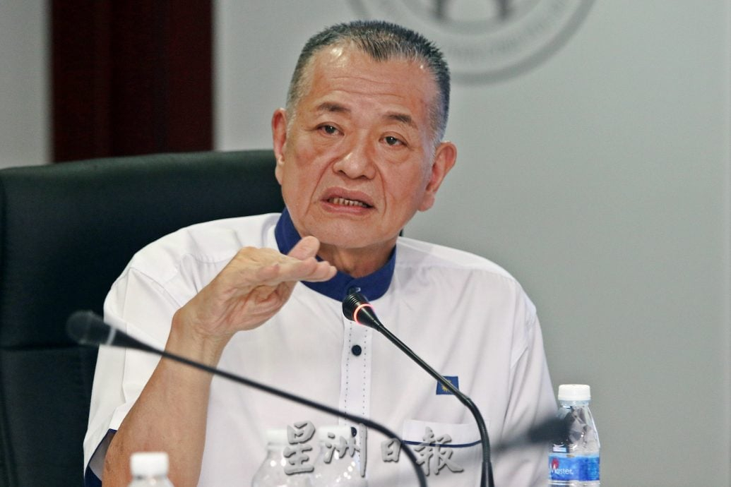 陈德钦揭发马大医科录取争议　槟城优异生缴费40万始被录取