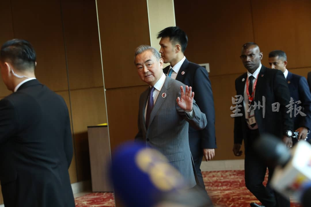 美中高层会晤登场 鲁比奥与王毅吉隆坡会面