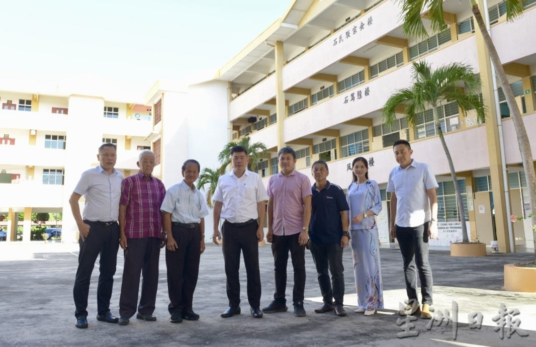 供星洲网:芦骨中华小学天花板维修工程,耗费60万,已竣工