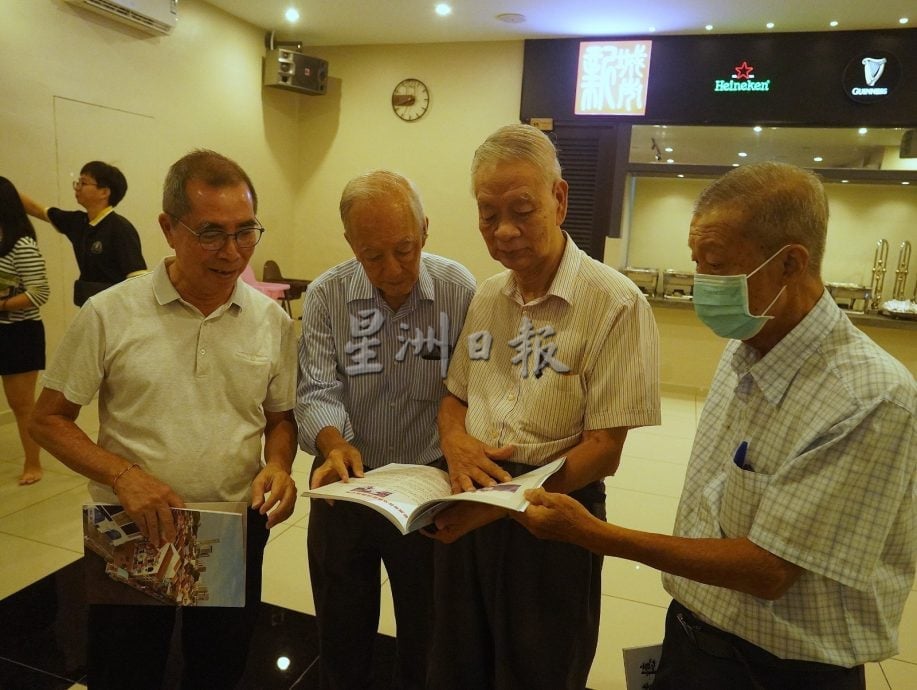 （古城版）马六甲记者公会推出50周年纪念特刊，尤伽荣：不仅是特刊更是50历程见证
