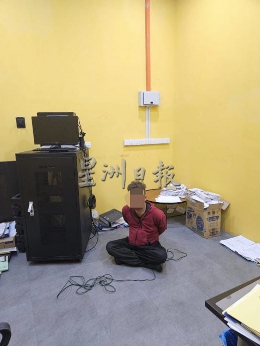 男子公寓偷拍女生如厕 再作案遭识破被逮