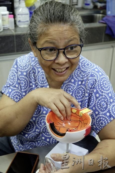 狗狗患上白内障怎么办?