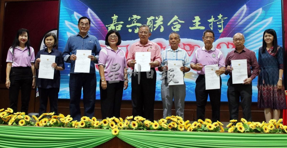 全森华小现场写作赛 | 彭友娣促教育部制定全盘师资培训计划 别信口开河