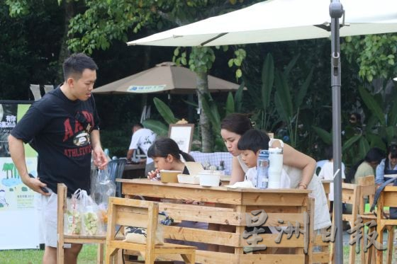 【文创市集热潮/01】当市集常态化,产品千篇一律,文创市集要如何深耕自己的底气?