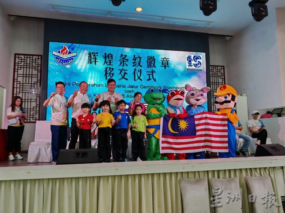 (古城第四版主文)谢守钦:学校提供优质环境,勿忘记让孩子拥有美好童年