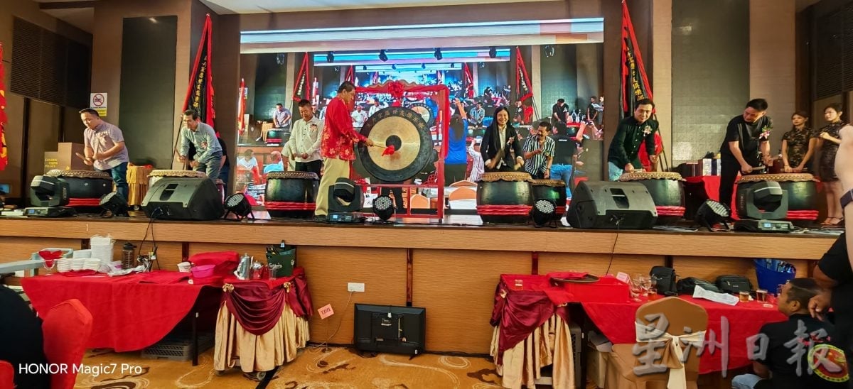 东:已签发:彭亨华团联合会会长丹斯里吴明璋认为,大马经济前景乐观,在政府积极应对全球贸易挑战,政治稳定的加持下,今年第四季有望达到强劲增长