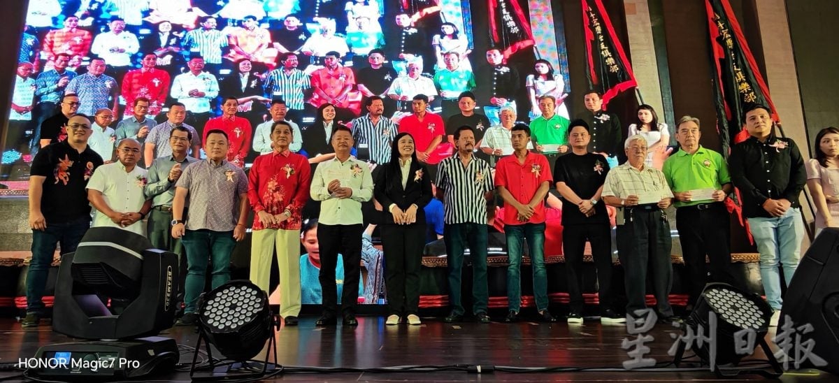 东:已签发:彭亨华团联合会会长丹斯里吴明璋认为,大马经济前景乐观,在政府积极应对全球贸易挑战,政治稳定的加持下,今年第四季有望达到强劲增长
