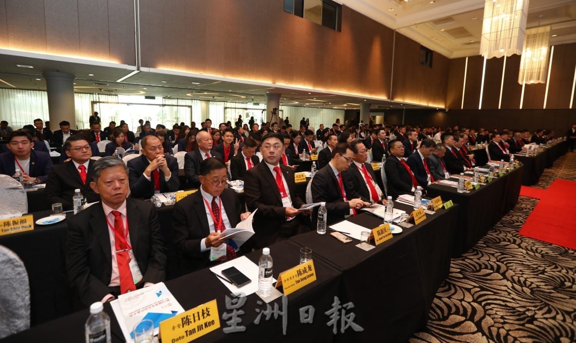 中总大会2025 | 鸡肉椰浆饭柔价高于雪隆 柔大臣:通膨挑战不容忽视