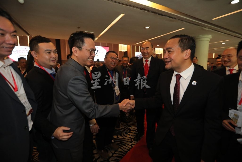 中总大会2025 | 鸡肉椰浆饭柔价高于雪隆 柔大臣:通膨挑战不容忽视
