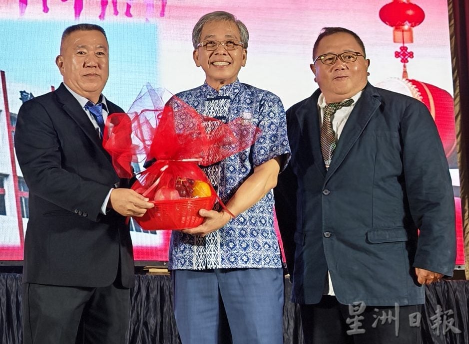 倪可汉:社团应保持政治中立,避免出现政治偏颇