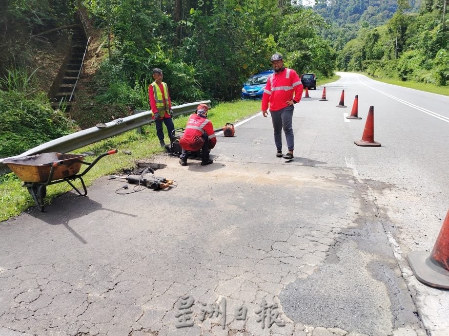 霹:15日见报/封底主文/东西大道(一)︱蒂蒂旺沙山脉开出公路 大道工程异常艰辛