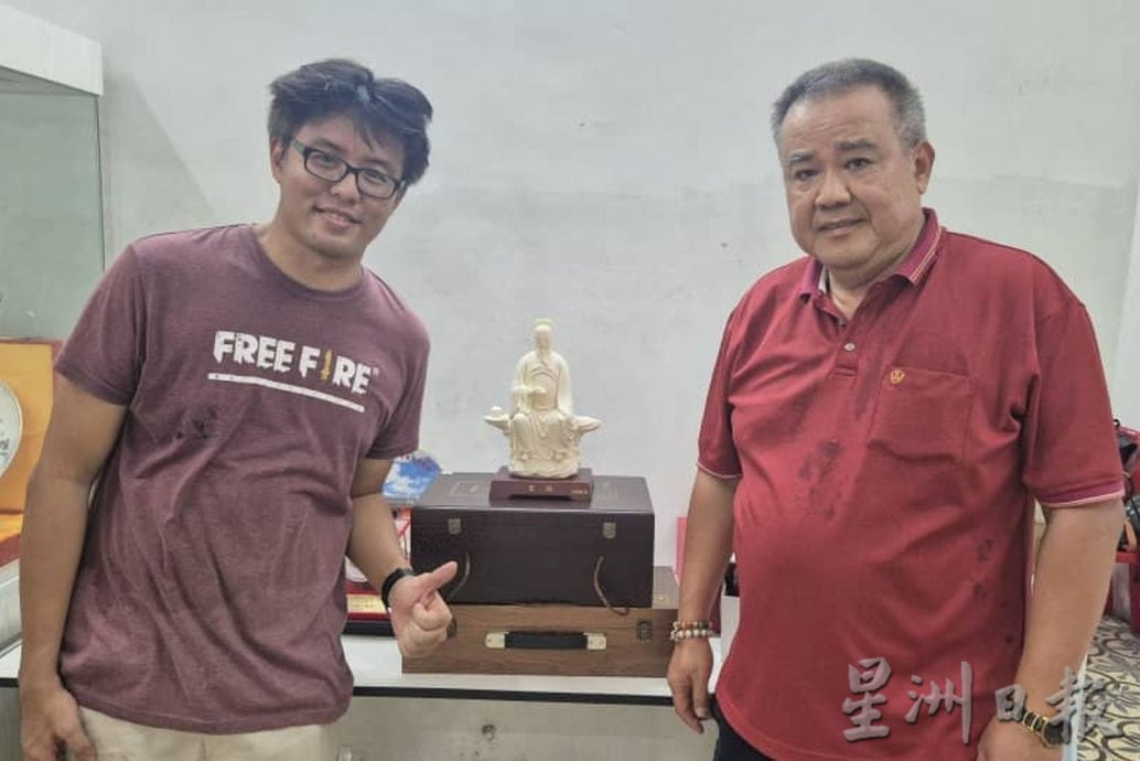 (古城第五版主文)马六甲德化会馆“中国白。德化瓷”推广展示中心对外开放 镇馆之宝为逾6万令吉的国家级非遗传承人许瑞峰作品“文昌”