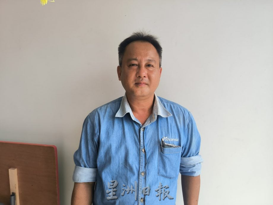 **已签发**柔:封面:善心美事〡古来10新村协力推“村级移动服务” 免费载送长者就诊