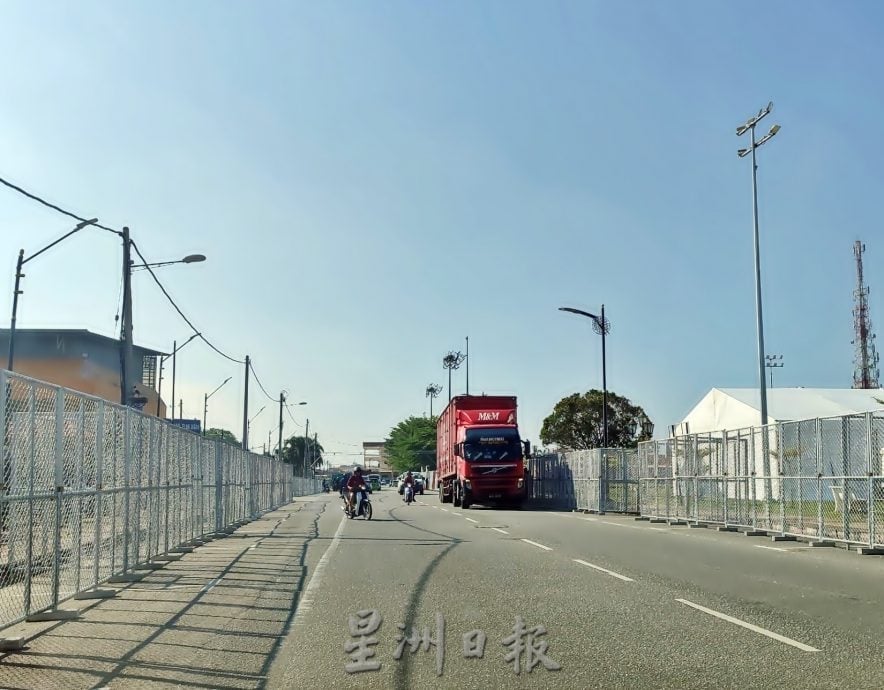 让路摩托车赛 安顺士比律封路4天