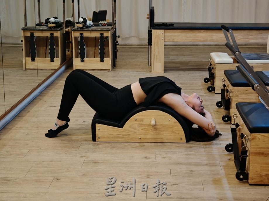 (古城第二版主文)《你动摇了吗》普拉提名人效应,成为许多人塑身选择