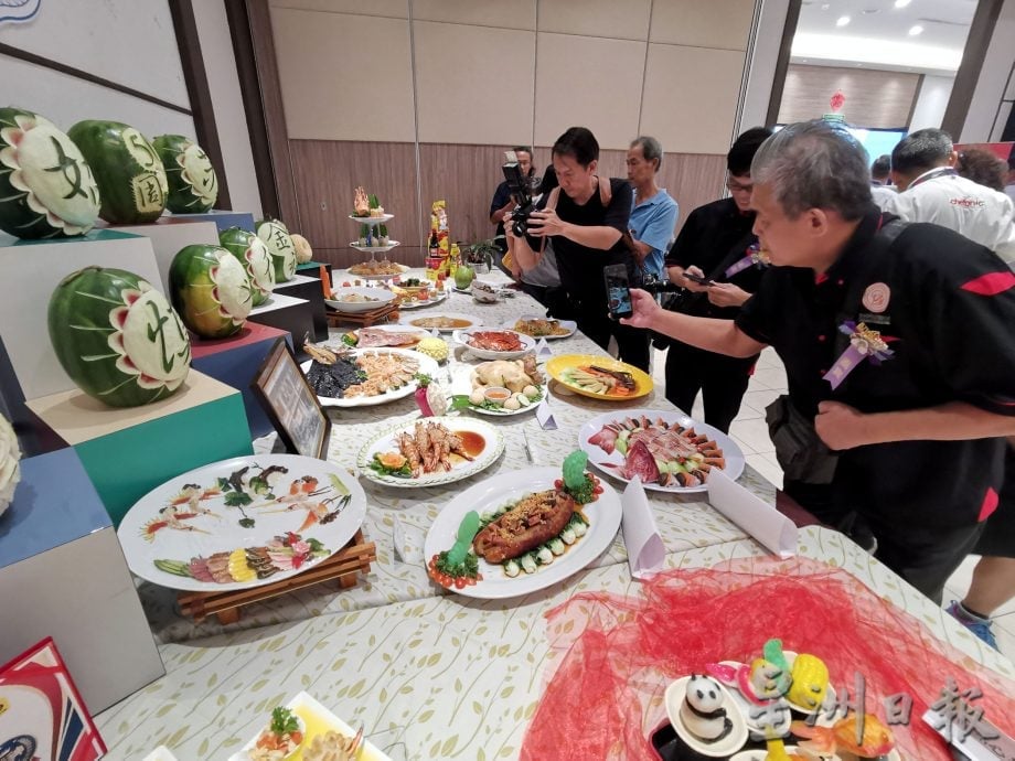供星洲网/森姑苏慎义行欢庆成立50周年 首颁会员子女奖励金