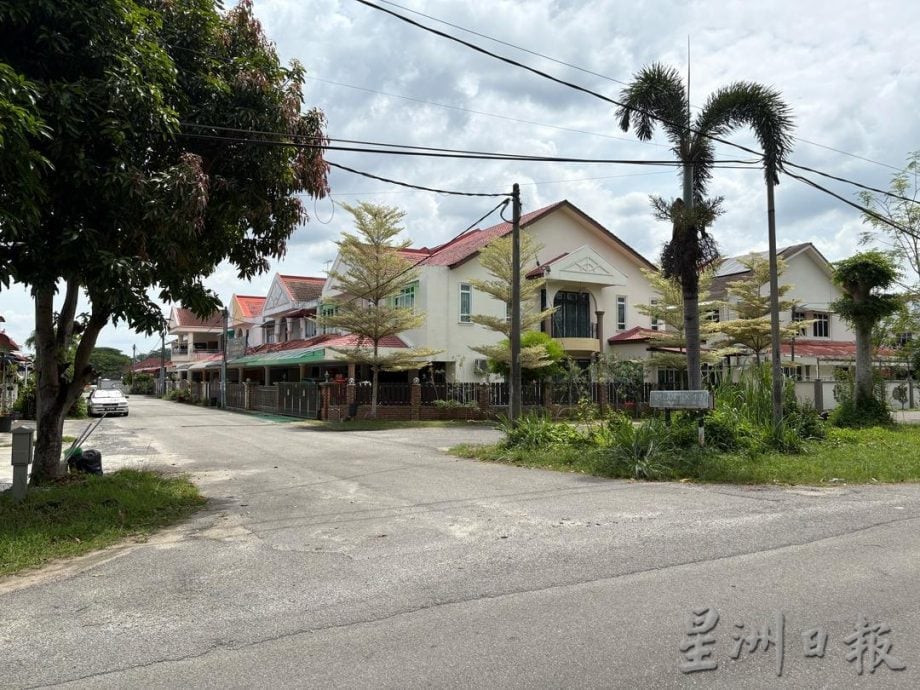 东:已签发:古邦阁亮住宅区最近不太平!该住宅区近日接二连三传出破门行窃案,居民受促提高警惕。