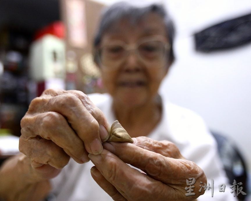(17/7见报)大都会/乐活频道/乐享手作 88岁缝纫手工艺品不是问题/13图