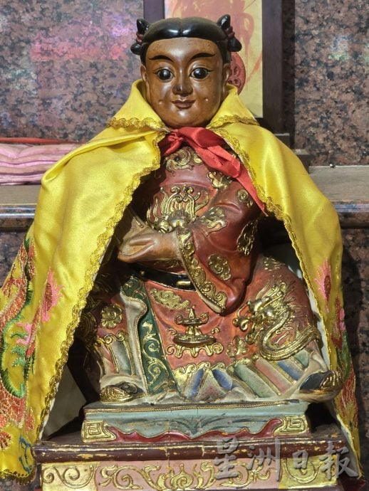 （古城第3版主文）《庙堂之旅》聚善堂红面娘娘威神加持，大人小孩的守护神