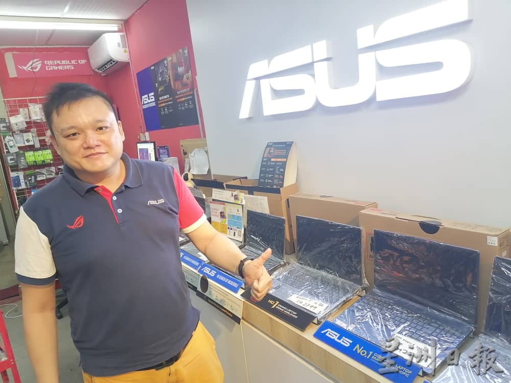 东:已签发/小企电子发票延后,电脑商感叹多份订单遭临时取消白忙一场。