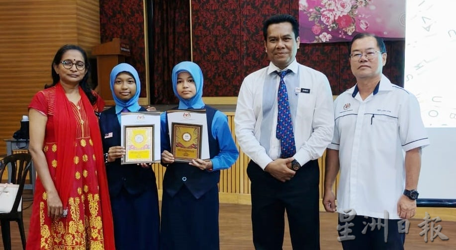 东：（己签发）文冬县各源流小学英语拼字比赛 40学生参加